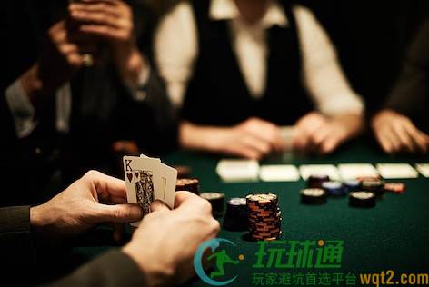 德州扑克：为什么“说话方式”也可能成为牌桌信息的一部分？